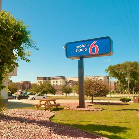 Motel 6 Elkhart, In Dış mekan fotoğraf