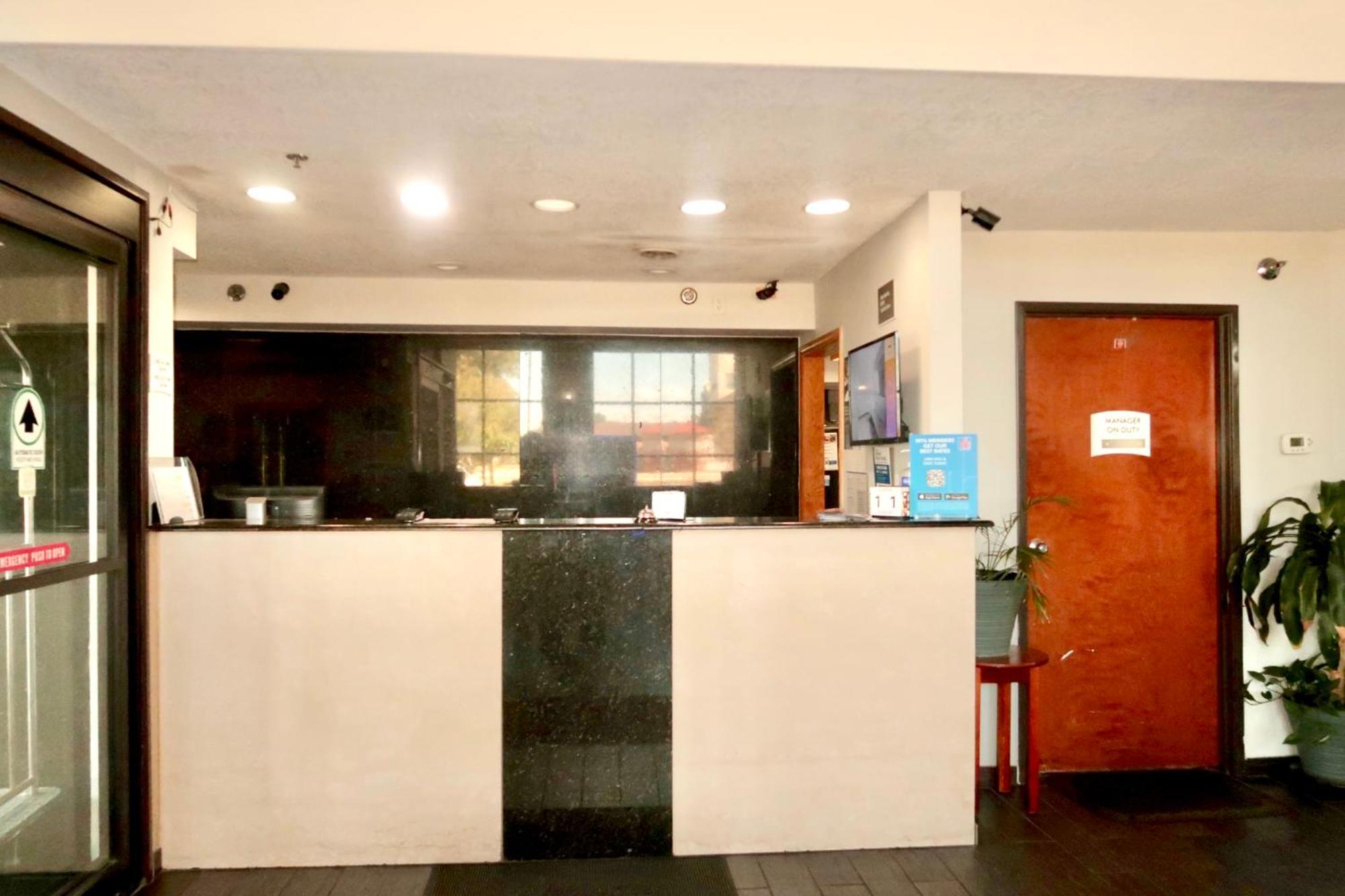 Motel 6 Elkhart, In Dış mekan fotoğraf