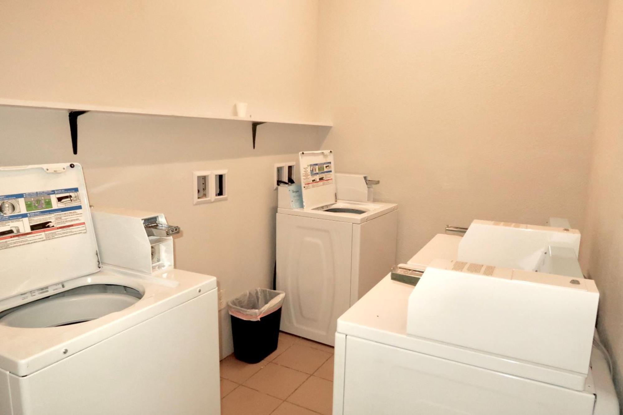 Motel 6 Elkhart, In Dış mekan fotoğraf