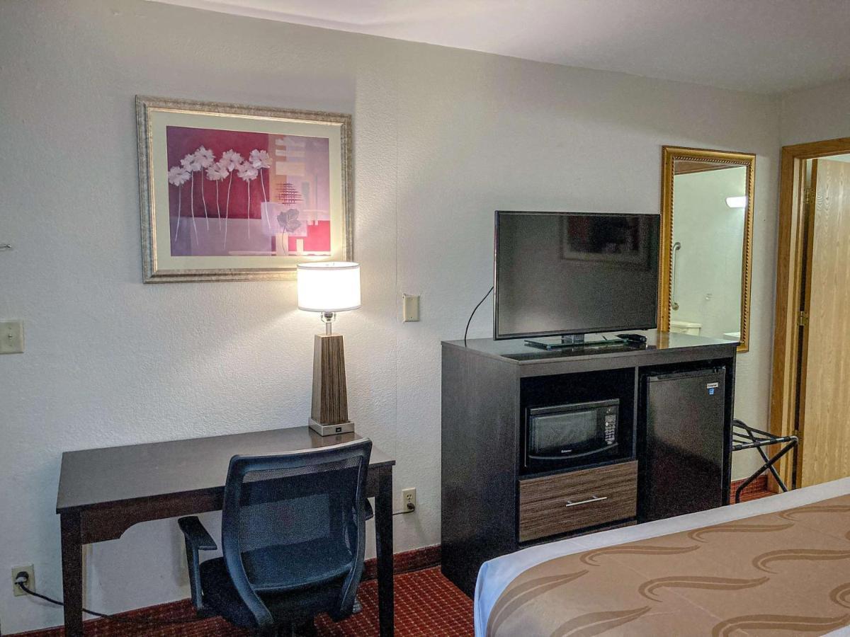 Motel 6 Elkhart, In Dış mekan fotoğraf